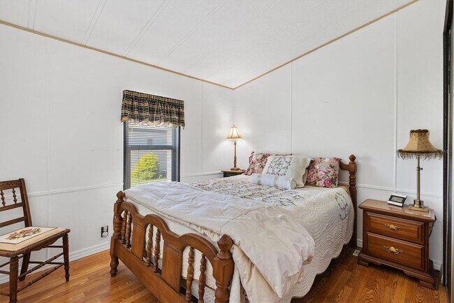 Building Photo - 732 Royal Palm Ave