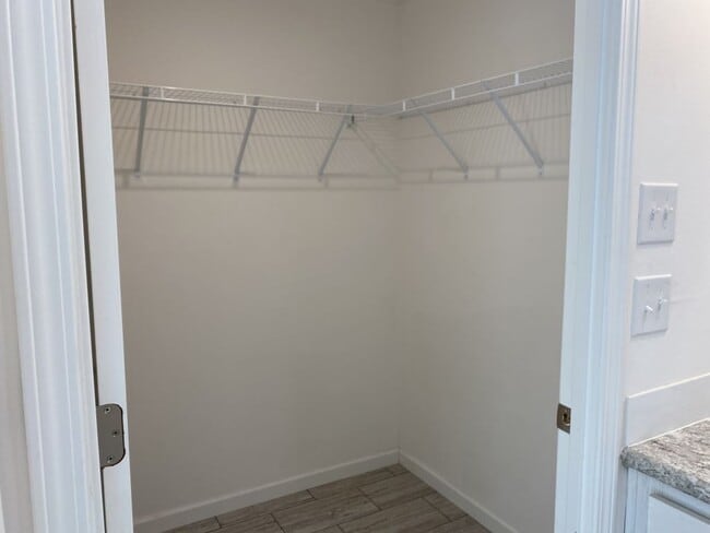 Building Photo - 2610 Dogwood Pl