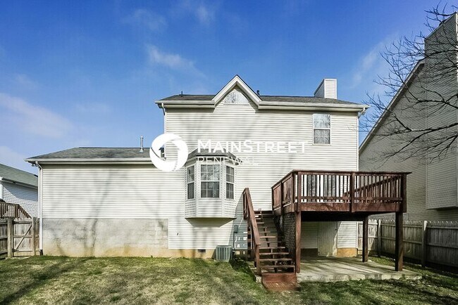 Building Photo - 3 Bedroom Pet-Friendly Home in Nashville, TN with Main Street Renewal