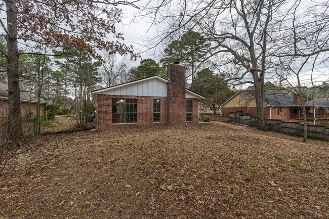 Building Photo - 575 Bradford Dr