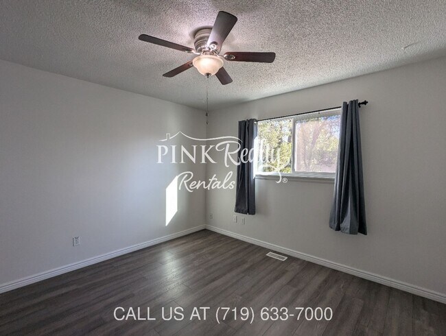 Building Photo - 4026 Shelley Ave
