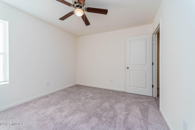 Building Photo - 307 Gazebo Dr