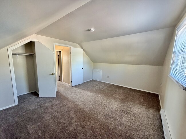 Building Photo - 1708 Saratoga Dr