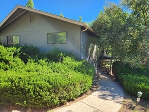 Building Photo - 2341 N Oakmont Dr