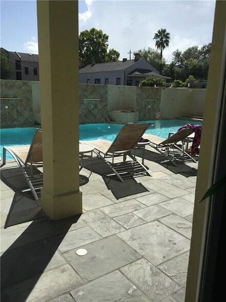 Building Photo - 1205 St Charles Ave