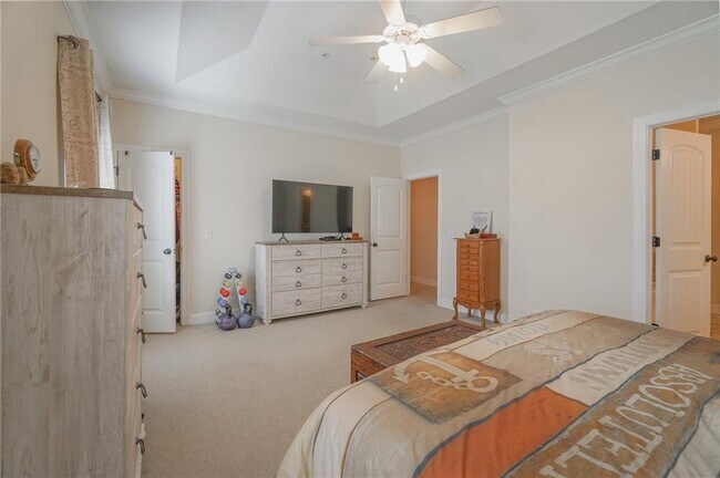 Building Photo - 303 Reserve Ln