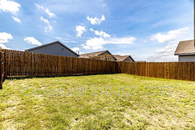 Building Photo - 2822 Millikan Dr