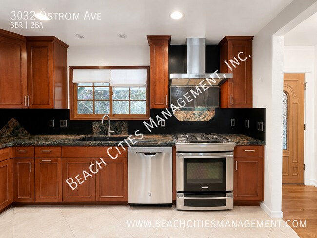Building Photo - 3032 Ostrom Ave