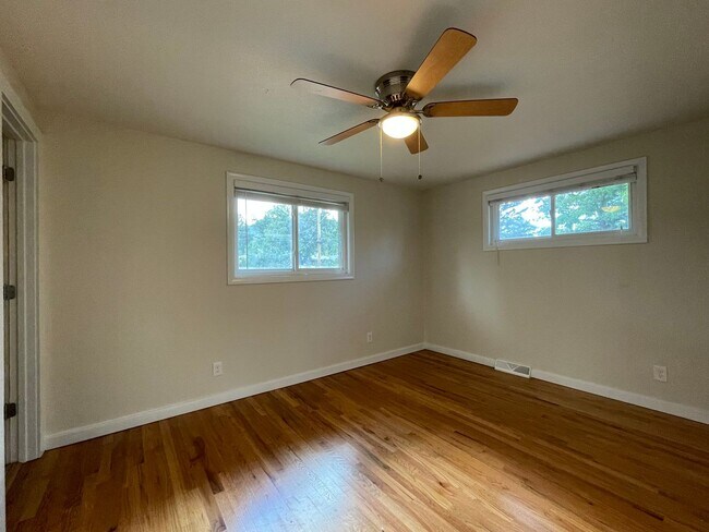 Building Photo - Newly Remodeled 6 Bed 3 Bath Martin Acre’s Home in Boulder