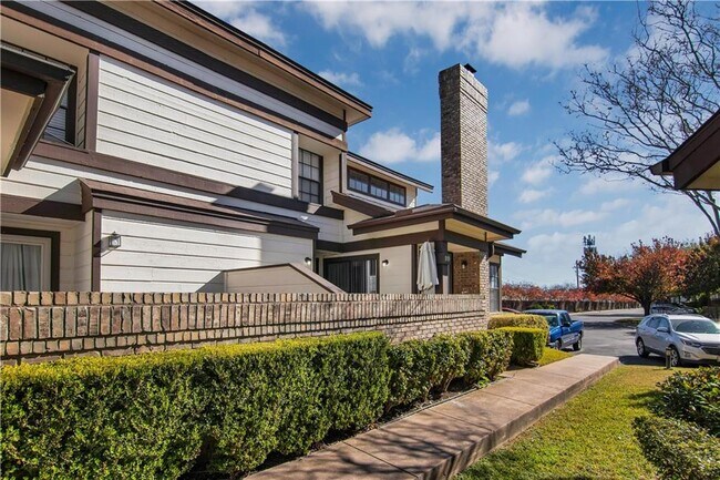 Building Photo - 1748 Ohlen Rd