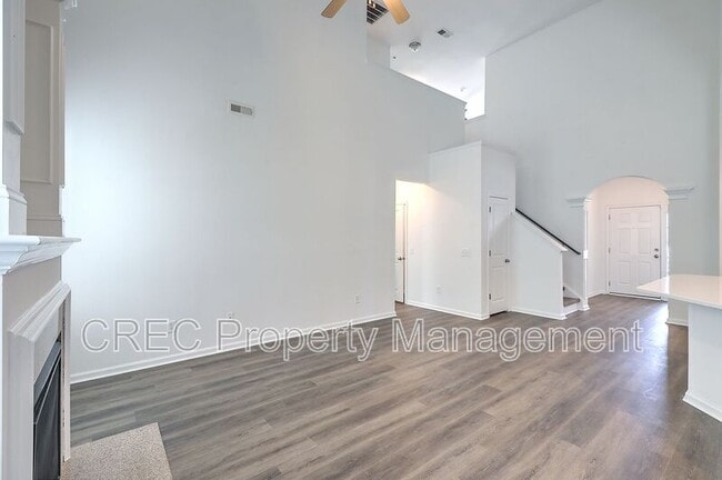 Building Photo - 459 Green Park Ln