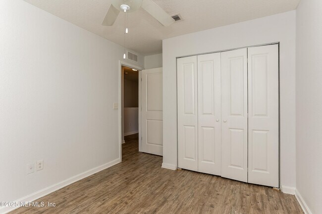 Building Photo - 522 Eiseman Wy