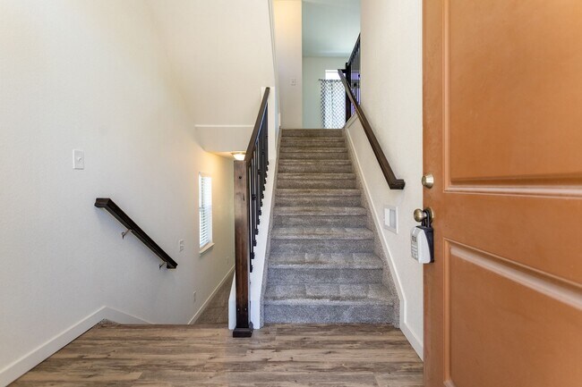 Building Photo - Move-In Ready Home in Desirable Banning Lewis Ranch!!