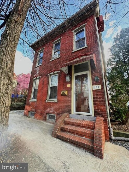 Building Photo - 144 Beech St
