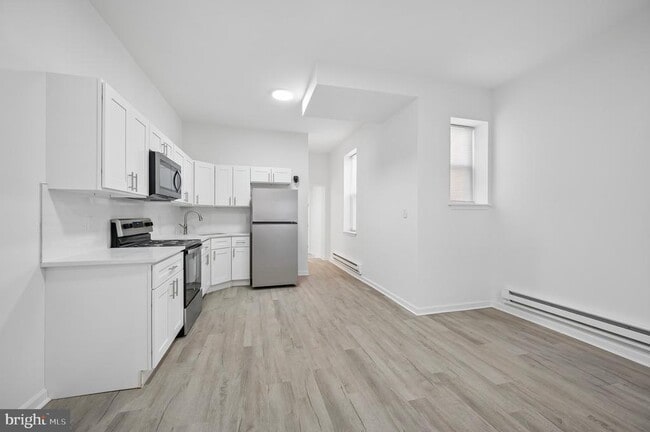 Building Photo - 247 Berkley St