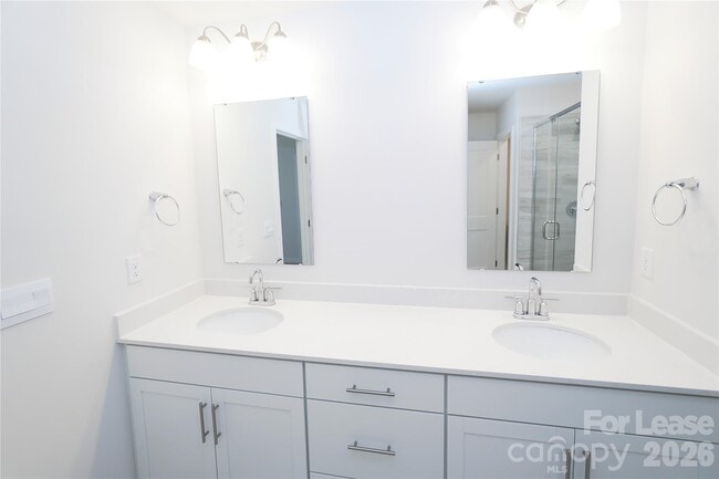 Building Photo - 2043 Harlequin Dr