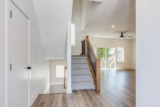 Building Photo - 8441 W 37th Ct N