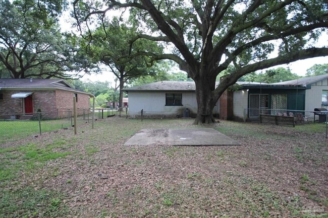 Building Photo - 703 N 72nd Ave