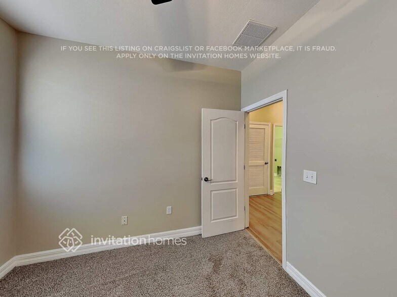 Building Photo - 11140 Running Pine Dr