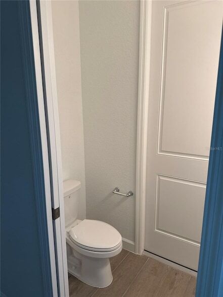 Building Photo - 7796 Lakes Edge Ln