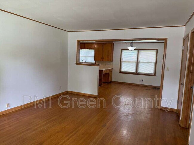 Building Photo - 10611 E 4th Pl
