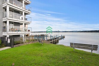 Building Photo - For Rent – 1 Bedroom | 1 Bathroom Lakeview Condo in Leschi Shores