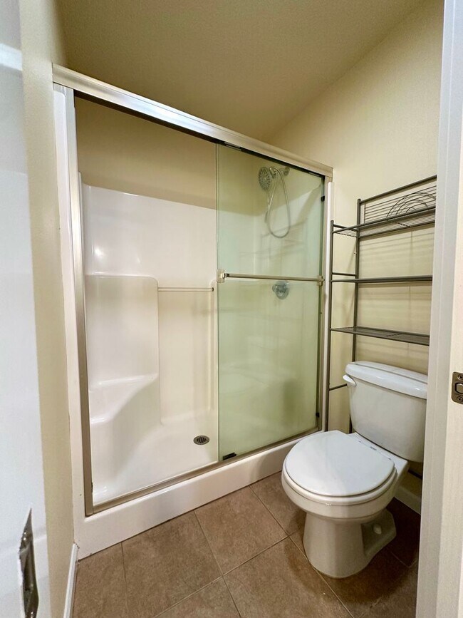 Building Photo - 63114 Dakota Dr