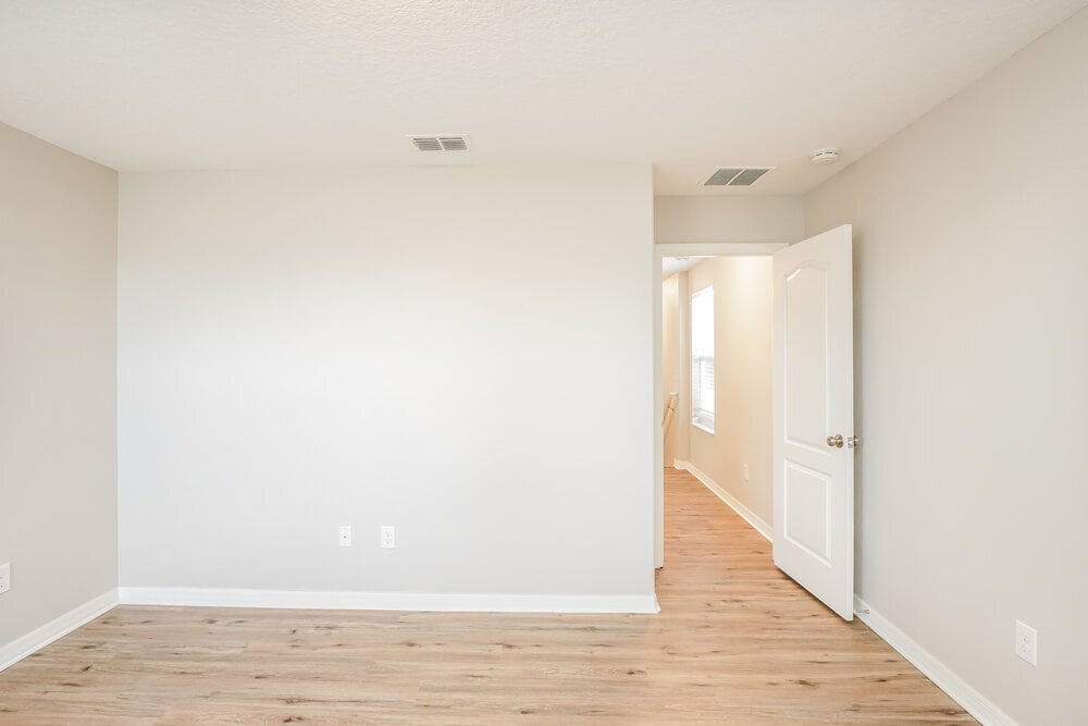 Building Photo - 6842 Little Blue Ln