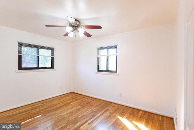 Building Photo - 4203 Lyons St