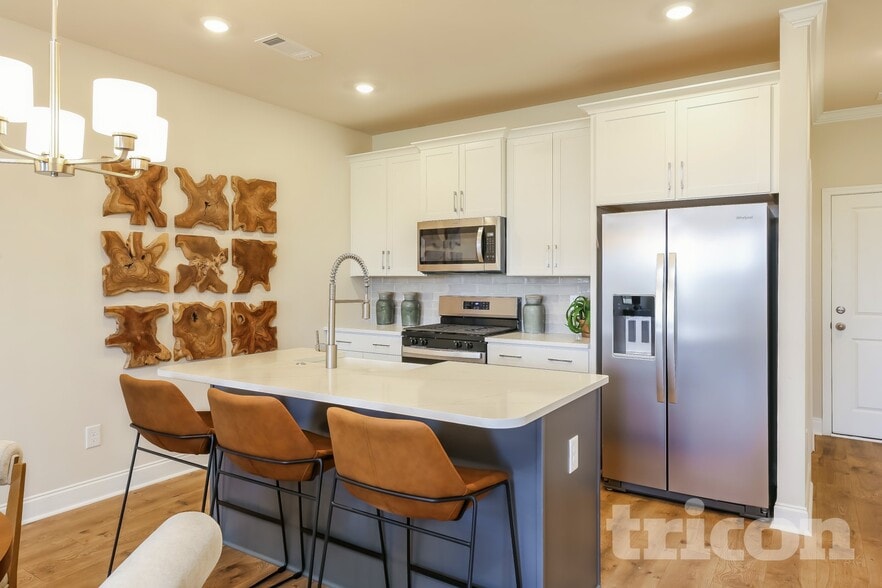 Building Photo - 10 Beautyberry St