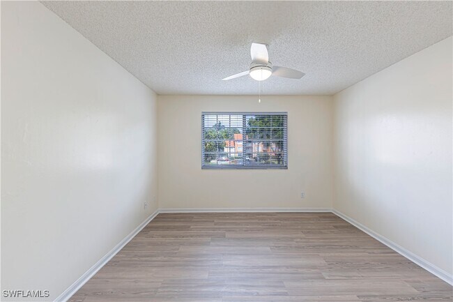 Building Photo - 1275 Wildwood Lakes Blvd