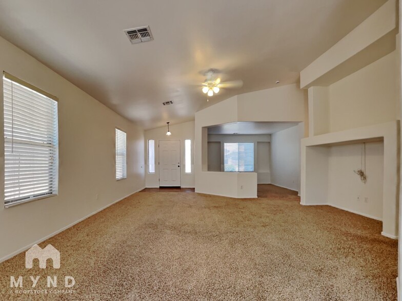 Building Photo - 13617 W Peck Ct