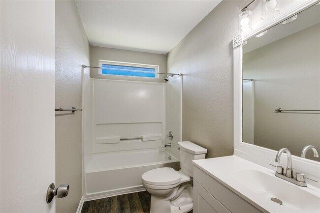 Building Photo - 4712 Lake George Ln