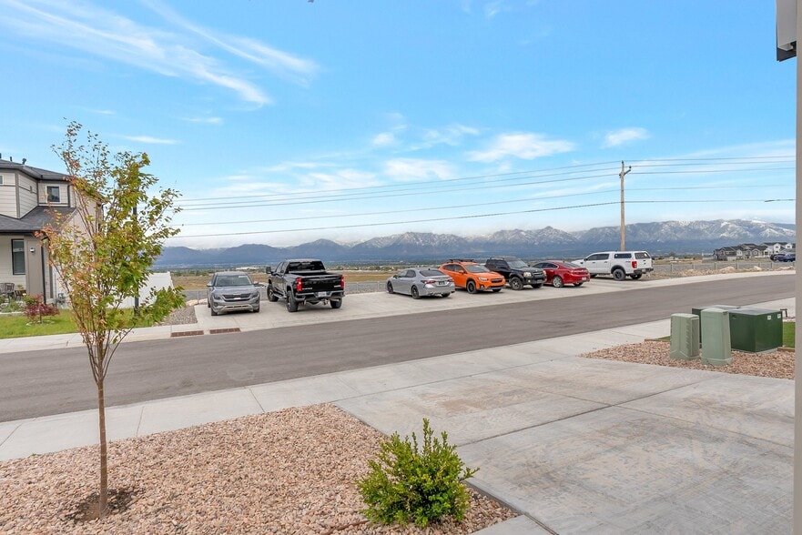 Building Photo - 6720 Peak Dr