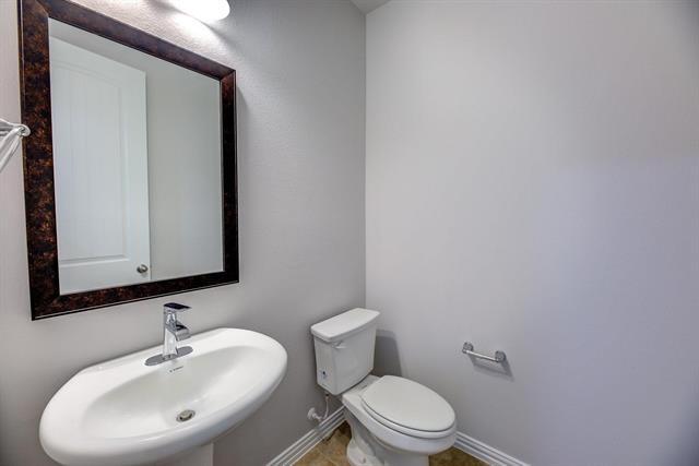 Building Photo - 1012 Rosebay Dr