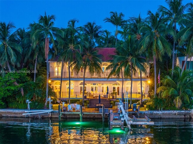 Building Photo - 814 W Dilido Dr