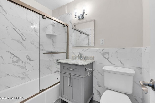 Building Photo - 28 Riverside Ave