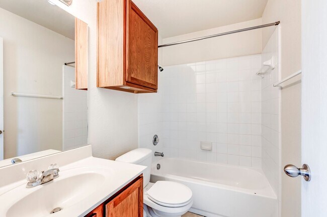 Building Photo - 2913 Starlight Dr