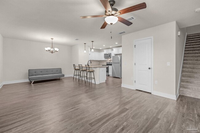 Building Photo - 5069 Peach Dr
