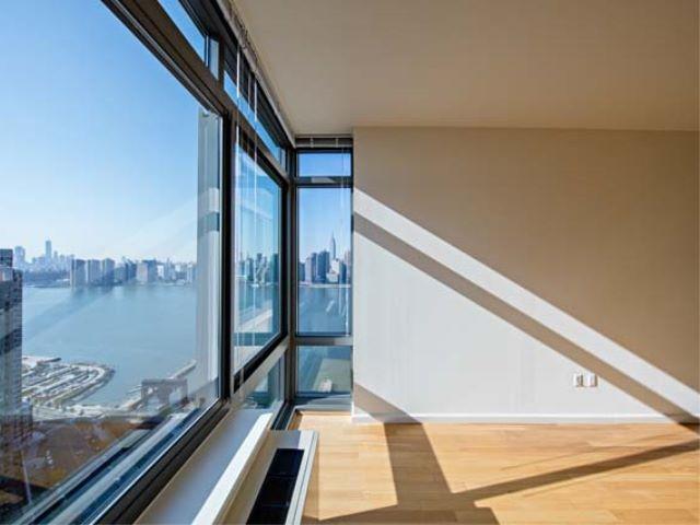 Building Photo - 0 bedroom in Queens NY 11109