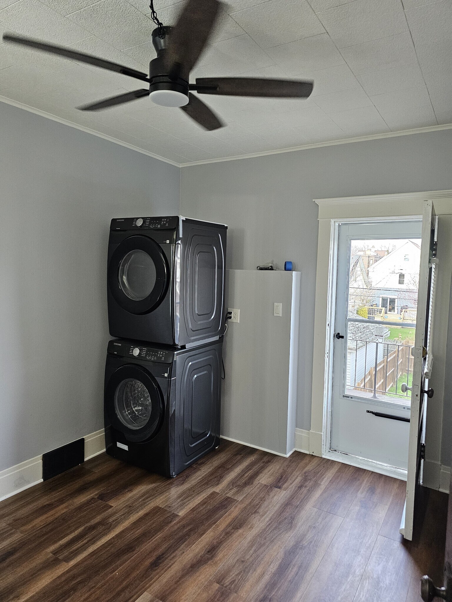 Building Photo - 77 Lovering Ave