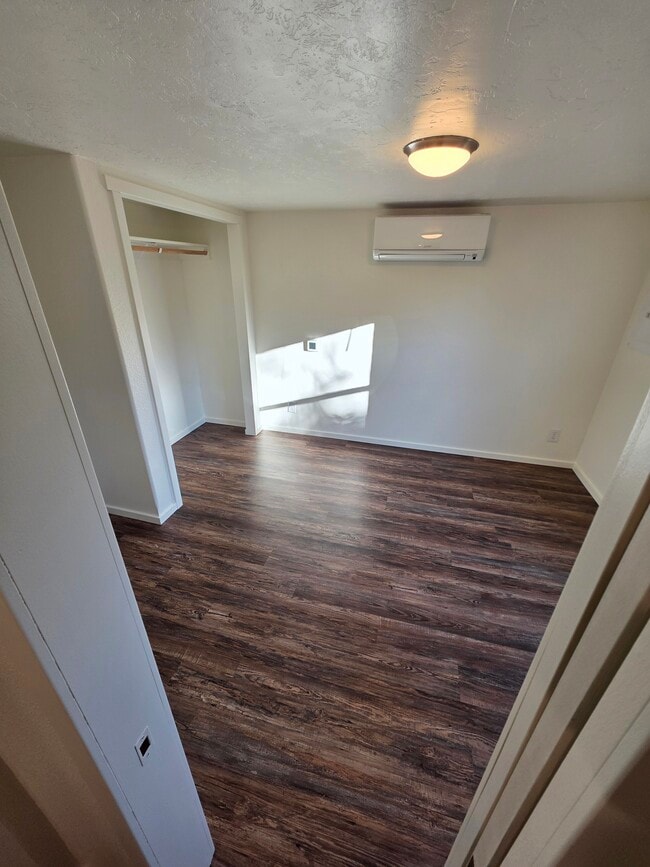 Building Photo - 780 NW Alder St