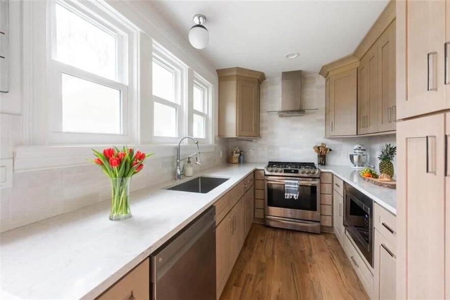 Building Photo - 467 Stovall St SE