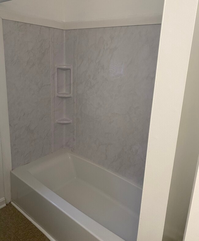 Building Photo - 28 Adams St