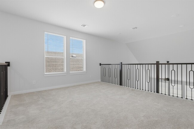 Building Photo - 5011 Bowen Pr Dr