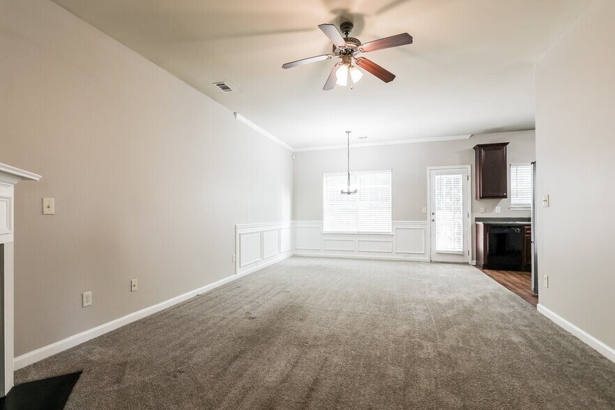 Building Photo - 1113 Watercourse Way