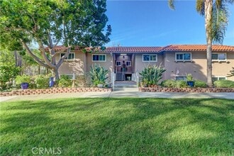 Building Photo - 881 Via Mendoza