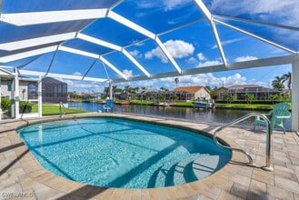 Building Photo - 4523 SW 5th Pl