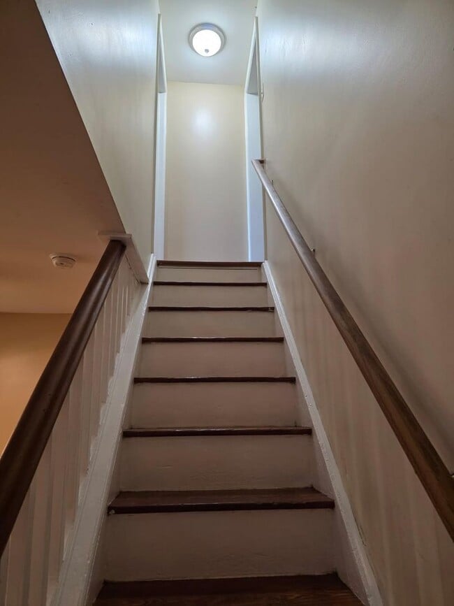 Building Photo - Wilmington Rowhome - Hedgeville Area