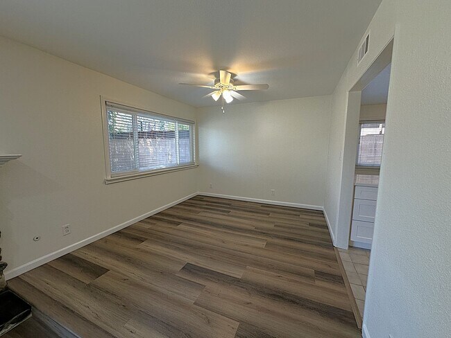 Building Photo - Spacious 3-Bedroom Retreat with Newly Reno...
